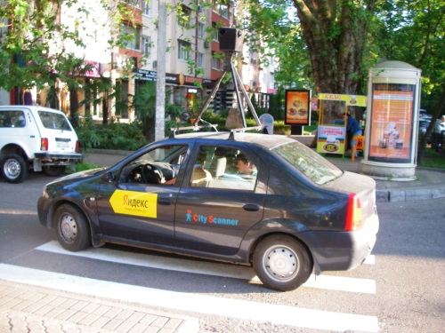 Яndex-мобиль на улицах Сочи
