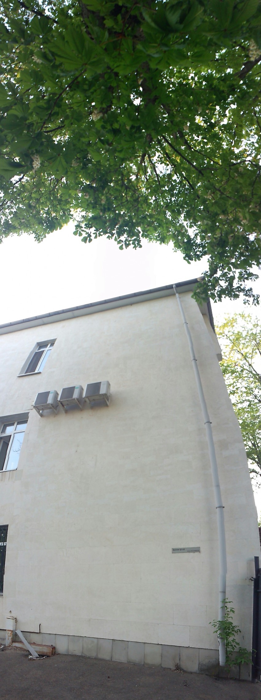 А вот сам дом.