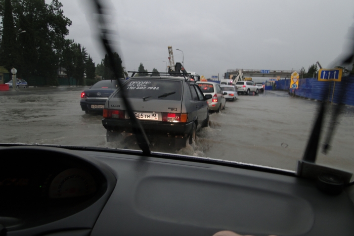 Подъезжаем к аэропорту