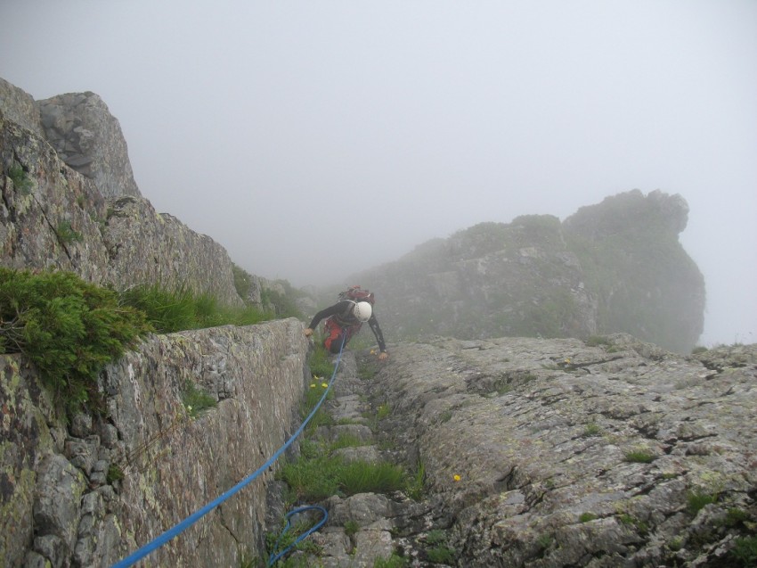 да, погода в этом году на Ачишхо не баловала )