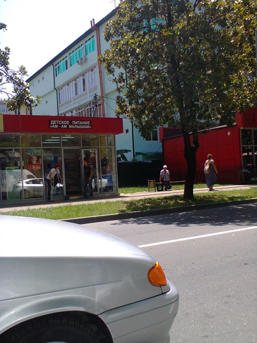 Часто там проезжаю.........сегодня заметил его отдыхающим на лавочке.