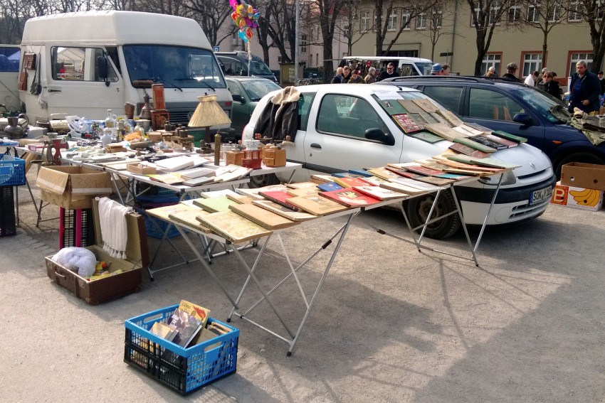 Фломаркет. Немецкий блошиный рынок. Flohmarkt. Flohmarkt рисунок. Sachen Flohmarkt картинка.