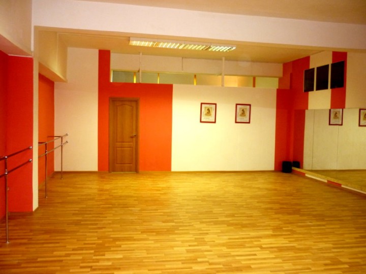 Открылся фитнес клуб, танцевальная школа на ул. Донской