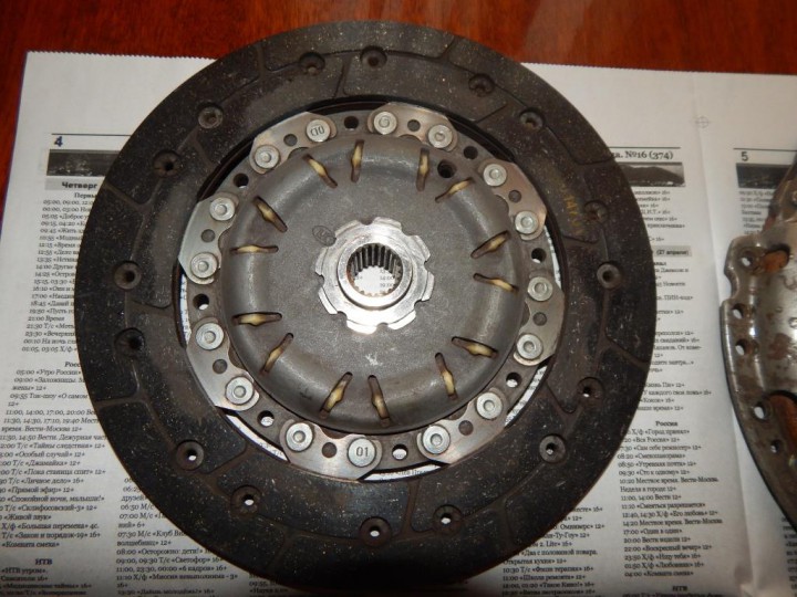 Продам б/у сцепление в сборе Опель Астра Н. 