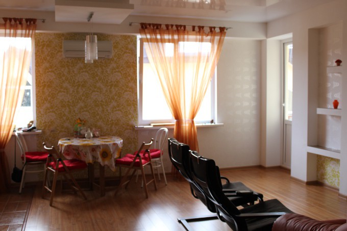 Продаю 3-х комнатную на ул. Гончарова.