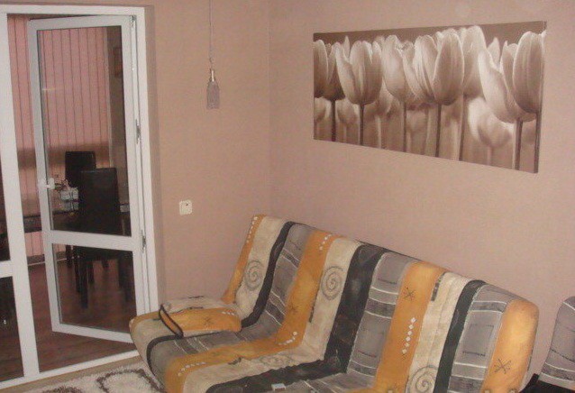 Продам 1-комнатную квартиру в центре.