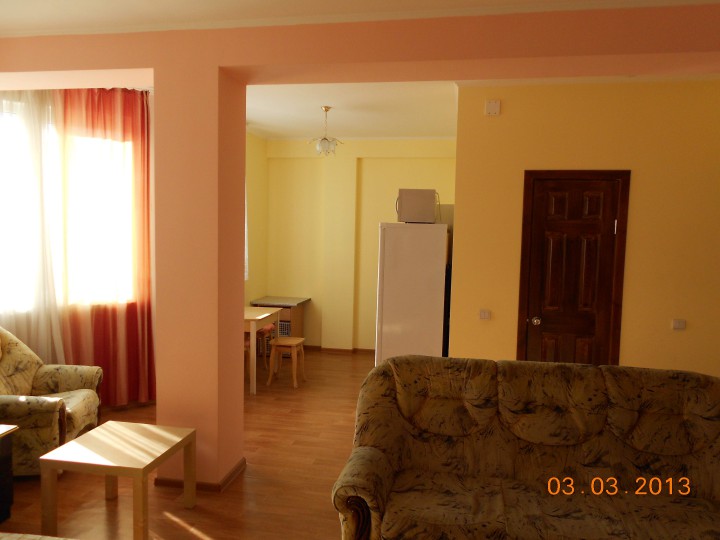 Продаю 1 комн.квартиру в центр.районе или меняю на кв.большей пл