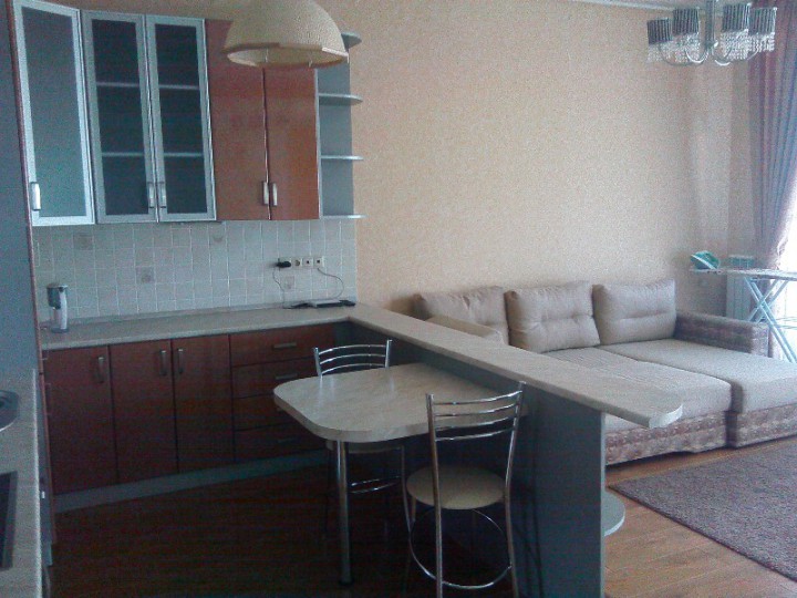 Сдается студия в ЖК бизнес класса "Первомайский-1", центр, Перво