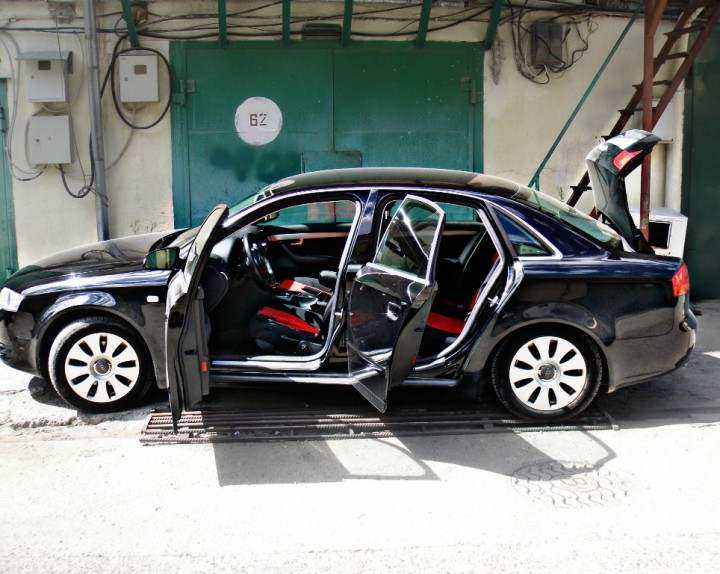 Продаю Audi A4 2007 года, 2,0 л, дизель, МКПП, седан