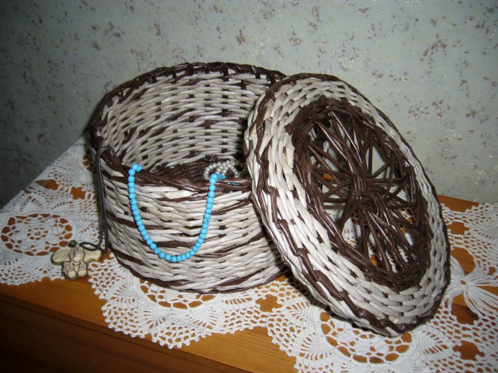 Шкатулка плетеная ручной работы