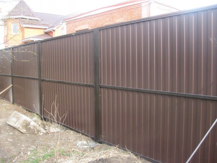 Заборы из профнастила, сетки рабица, решетчатые. Краснодар.