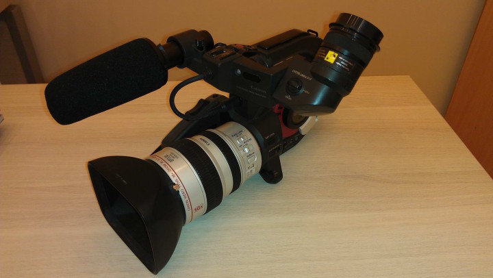 Видеокамера Canon XL-1