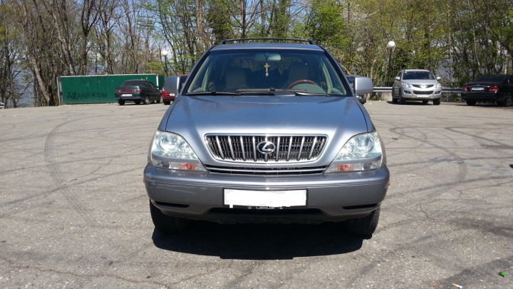 Продаю Lexus RX 300