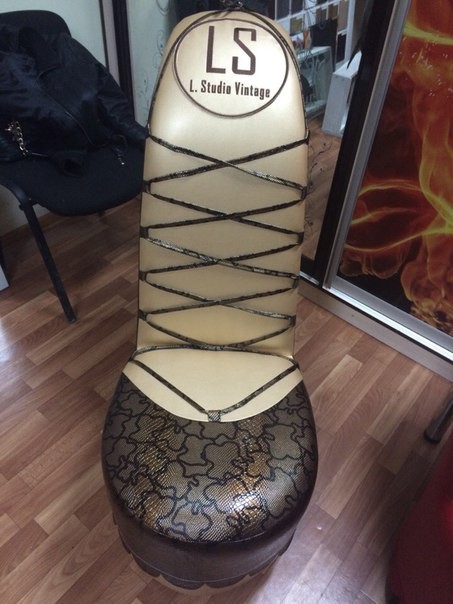 Кресло-туфелька