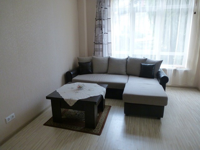 Продаю двухкомнатную в Центре