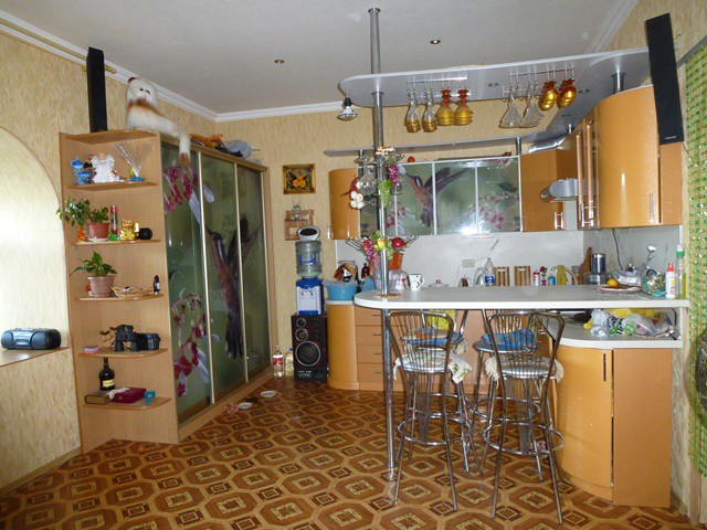 Продам дом 350 м2 на участке 10 соток в Адлере