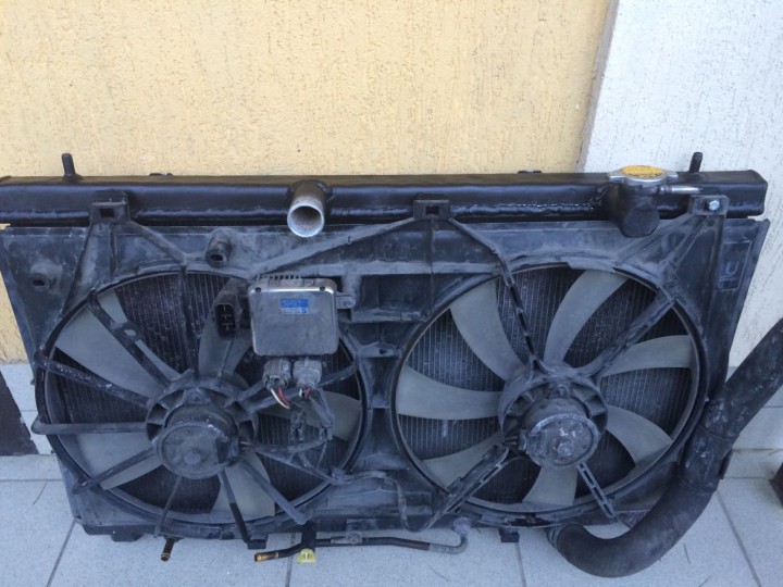 Ремонт радиатора охлаждения двигателя автомобиля	