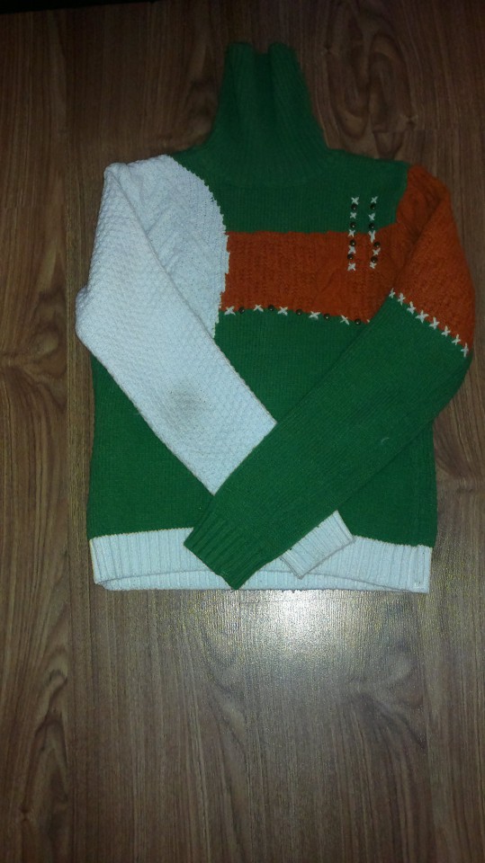 Свитер из шерсти