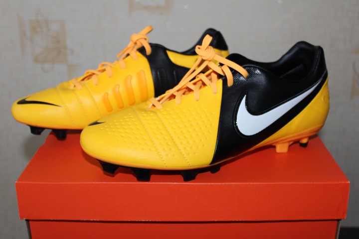 Продаю бутсы NIKE CTR360 LIBRETTO III FG