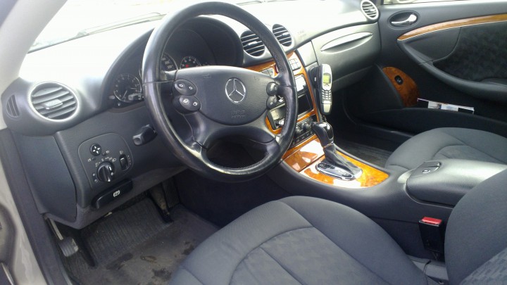 Продаю Mersedes Benz CLK-Klass, 2002 год