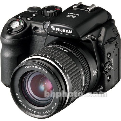 Цифровая фотокамера Fujifilm FinePix S9600-10 тыс.рублей