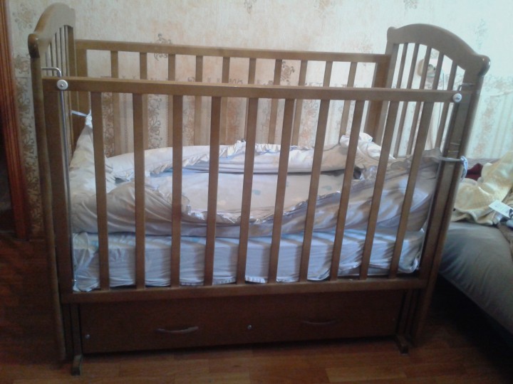 продаю детскую кроватку