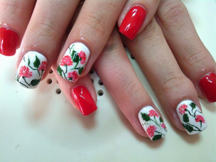 Услуги ногтевого сервиса.