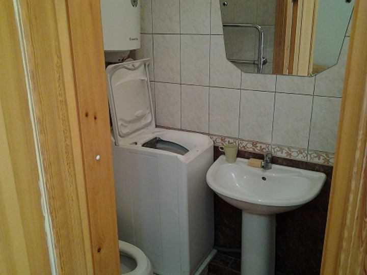 Сдаю жилой гараж в центре от собственника 25м2