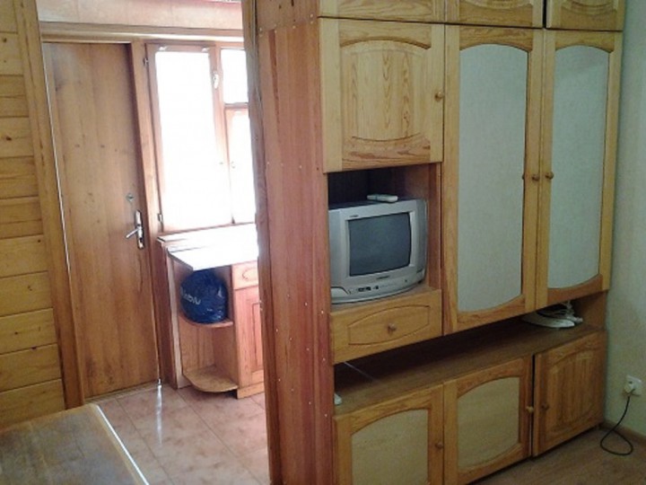 Сдаю жилой гараж в центре от собственника 25м2