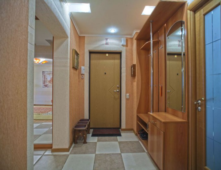 Лазаревское. Продажа двухкомнатной квартиры в центре.