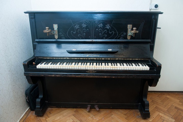 Продается старинное немецкое пианино 1912 года
