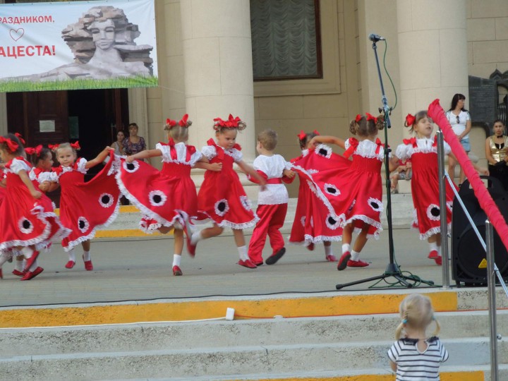 Растем! Поем! Танцуем!