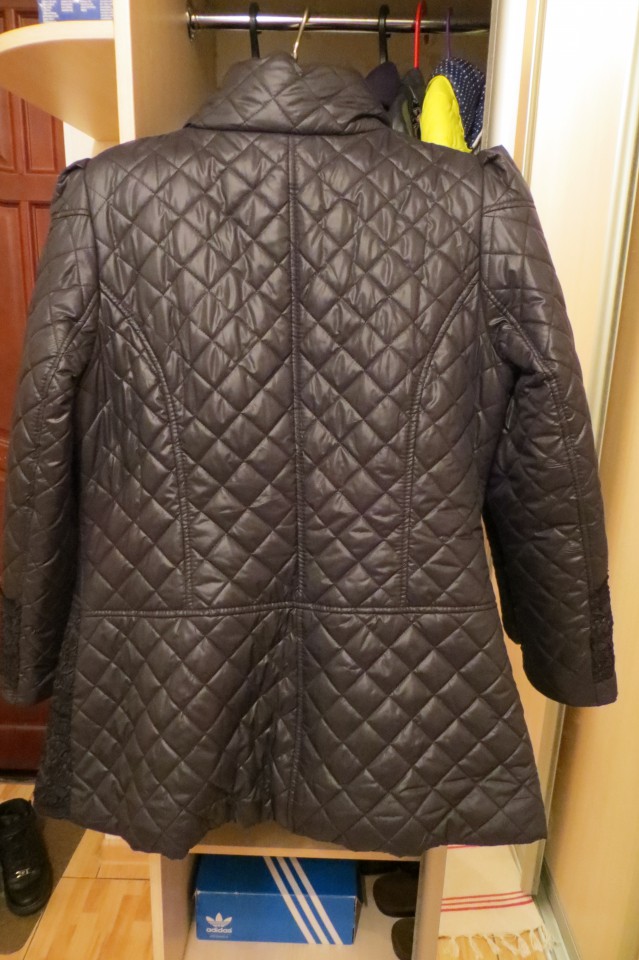 Куртка стёганная с кружевом,54 разм, очень красивая, новая.