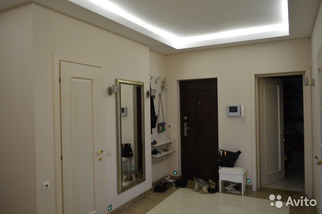 Продам 3 комнатную квартиру в Панинском доме на Макаренко