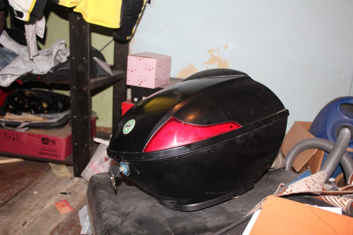 Продам кофр на мопед 