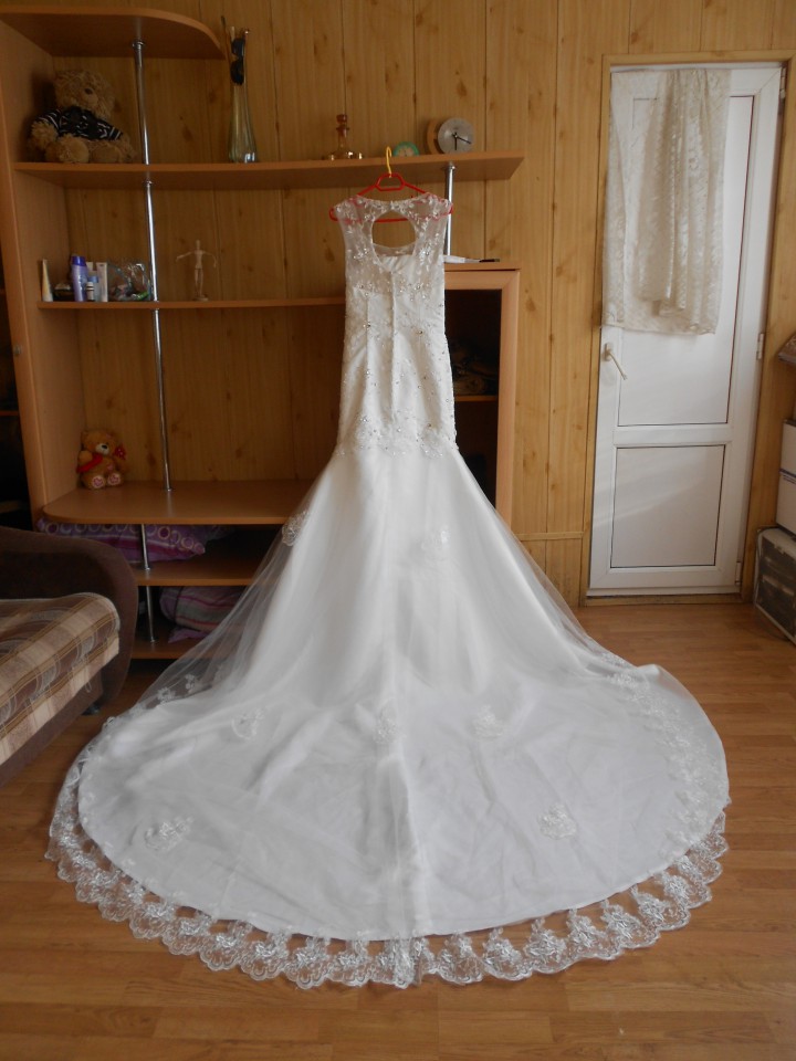 Продаю новое свадебное платье