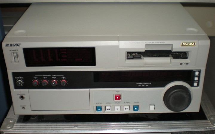 Sony DSR-1800P Монтажный видеомагнитофон dvcam