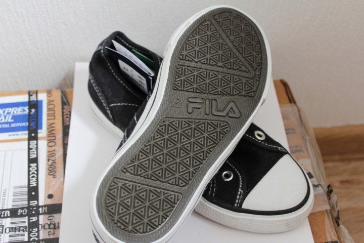 Кеды FILA р-р 32 новые 800 руб.